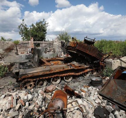 (Multimedia) Enviados de Trump visitarán Moscú y Kiev por conflicto Rusia-Ucrania 4 1 2 6