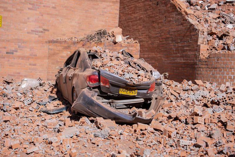(Multimedia) Aumenta a 111 la cifra de muertos por sismo de 7,4 en Colombia 1 1 3 7