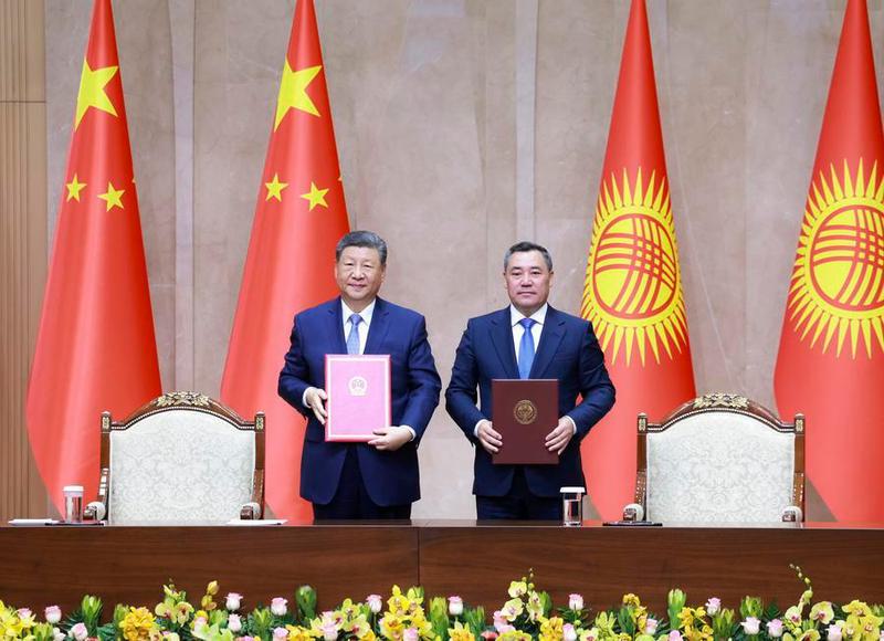 (Multimedia) Canciller chino dice que visita de Xi a Kirguistán promueve buena vecindad y amistad permanentes 1 10 1 12