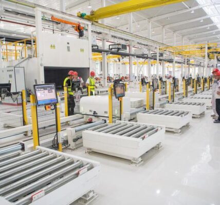 (Multimedia) Un transformador como ejemplo de la evolución hacia la innovación de la industria manufacturera china 2 10 3 10