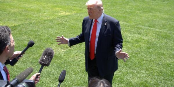(Multimedia) Irán muestra poca disposición a aceptar acuerdo "necesario", dice Trump 10 10 5 10