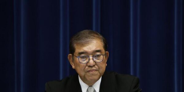 (Multimedia) Premier japonés dimitirá ante creciente presión en su partido 13 11 9 1