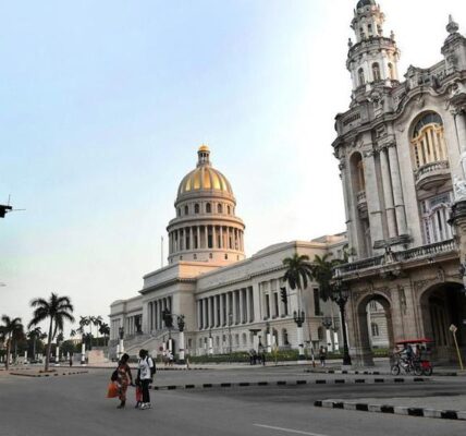 (Multimedia) EEUU expande presencia de inteligencia en Cuba, reporta medio 2 12 1 12