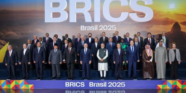 (Multimedia) Entrevista: BRICS impulsa cooperación Sur-Sur y reforma de gobernanza global, afirma especialista brasileño 13 13 5 1