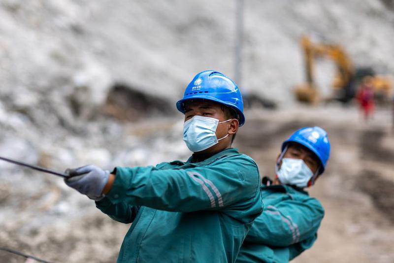 (Multimedia) Ampliación: Suministro de electricidad es restaurado en puerto fronterizo afectado por avalancha de lodo en Xizang, China 2 16 1 12