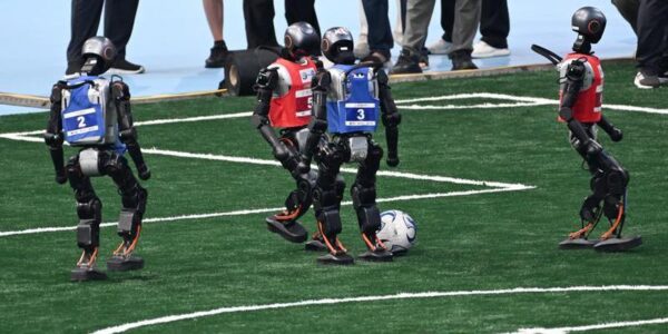 (Multimedia) Participación de robots se cuadruplica en II Juegos Mundiales de Robots Humanoides 11 16 4 5