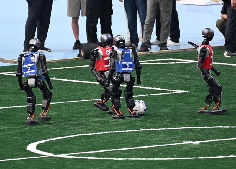 (Multimedia) Participación de robots se cuadruplica en II Juegos Mundiales de Robots Humanoides 1 16 4 5