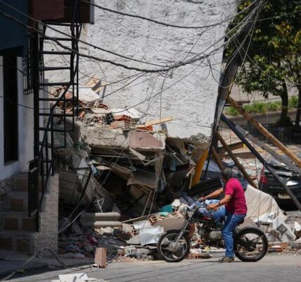 (Multimedia) Asciende a 304 cifra de muertos por sismo del 10 de agosto en Colombia 2 17 4 10