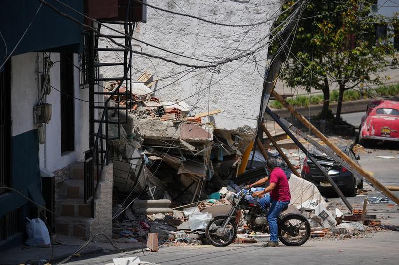 (Multimedia) Asciende a 304 cifra de muertos por sismo del 10 de agosto en Colombia 1 17 4 10