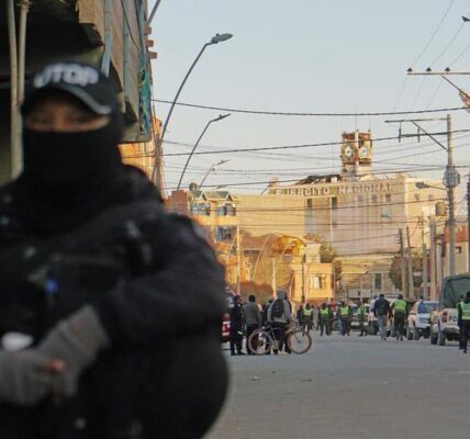 (Multimedia) Aumentan a seis los muertos por explosiones en cuartel militar de Bolivia 2 19 1 12