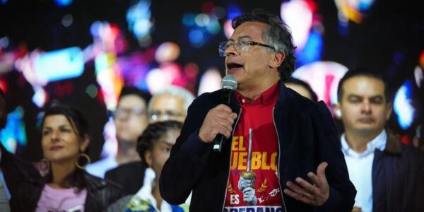 (Multimedia) Presidente de Colombia visitará EEUU en febrero, dice Trump 13 25 9