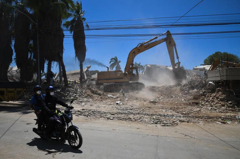 (Multimedia) Aumenta a 6.301 la cifra de fallecidos por sismos en Venezuela 1 3 3 10