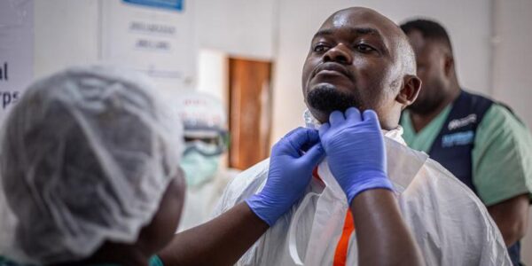 (Multimedia) RD del Congo inicia vacunación contra ébola en marco de programa de uso compasivo 10 3 9 5