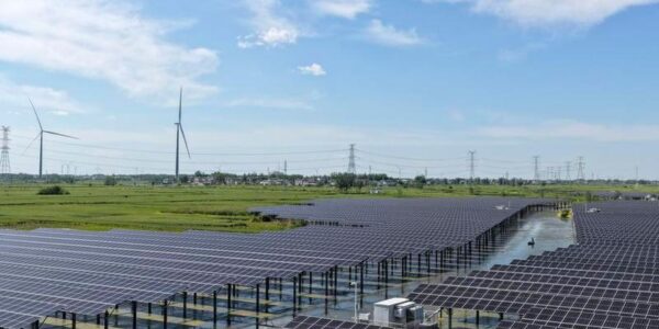 (Multimedia) China lanza primera selección de "líderes en eficiencia de carbono" para industrias clave 11 31 15
