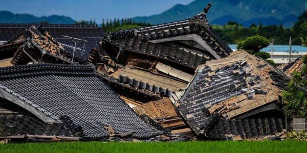 (Multimedia) Ascienden a 38 los fallecidos por terremoto en Kumamoto, Japón 12 4 21