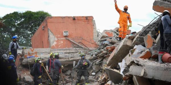 (Multimedia) Suman 241 muertos, 3.771 heridos y más de 279 desaparecidos tras sismo en Colombia 11 4 4 8