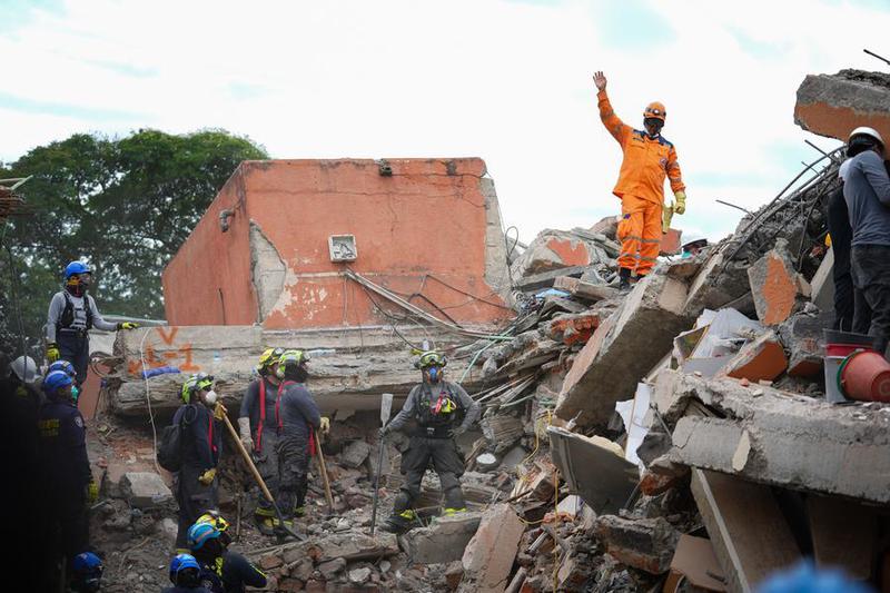 (Multimedia) Suman 241 muertos, 3.771 heridos y más de 279 desaparecidos tras sismo en Colombia 1 4 4 8