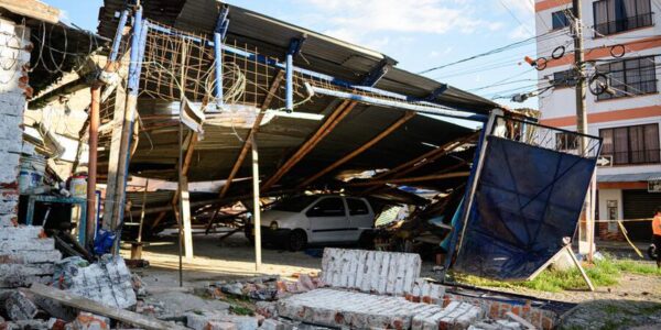 (Multimedia) Fuerzas Armadas de Argentina realizan tareas de asistencia humanitaria en Colombia tras sismo 13 4 7 10