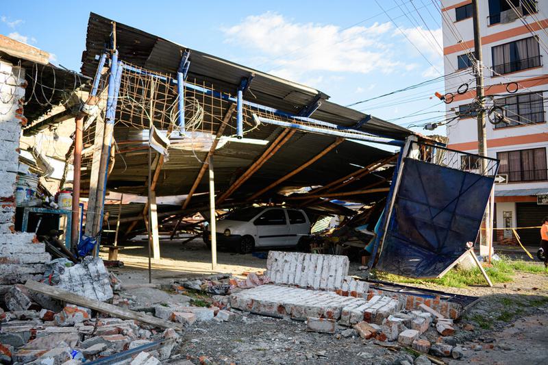 (Multimedia) Fuerzas Armadas de Argentina realizan tareas de asistencia humanitaria en Colombia tras sismo 1 4 7 10