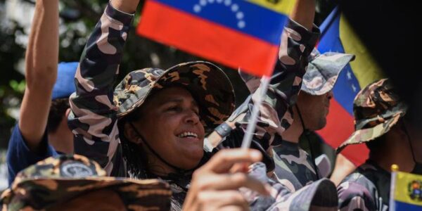 (Multimedia) Autoridades venezolanas activan ejercicios militares en tres estados del país 14 42 6
