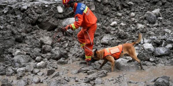 (Multimedia) Comentario de Xinhua: Desastres relacionados con cambio climático ponen de relieve urgente necesidad de acción global 11 5 1 10