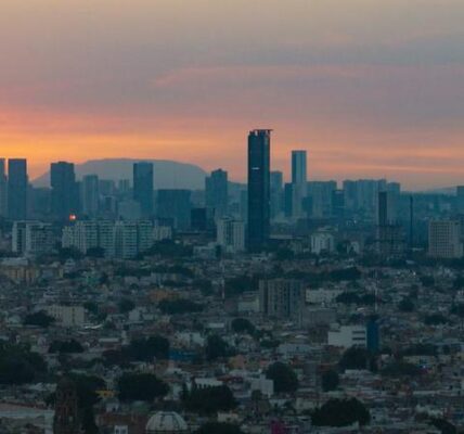 (Multimedia) América Latina y el Caribe enfrenta el riesgo de una tercera década perdida si no acelera desarrollo productivo, advierte CEPAL 3 5 3 2