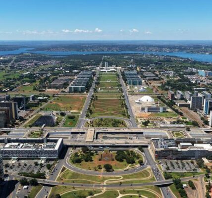 (Multimedia) Brasil pone en vigor plan logístico hasta 2050 con inversiones por 237.000 millones de dólares 2 5 4 10