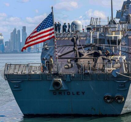 (Multimedia) Entrevista: Experto brasileño califica de "escalada imperialista" la expansión militar de EEUU en América Latina 3 6 5 10