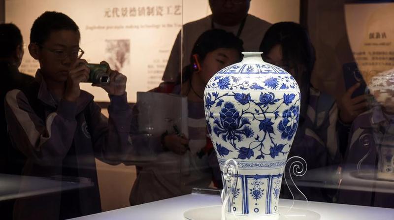 De la arcilla al arte: Herencia e innovación de Jingdezhen inspiran a ceramistas españoles 2 68 6