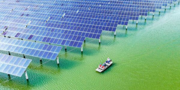 (Multimedia) Capacidad fotovoltaica de China supera por primera vez a energía eléctrica a base de carbón 18 7 21