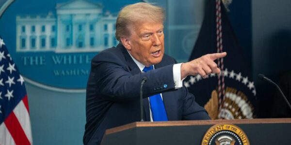 (Multimedia) Trump dice que EE. UU. impondrá aranceles de 35 % a Canadá a partir del 1 de agosto 15 7 4 1