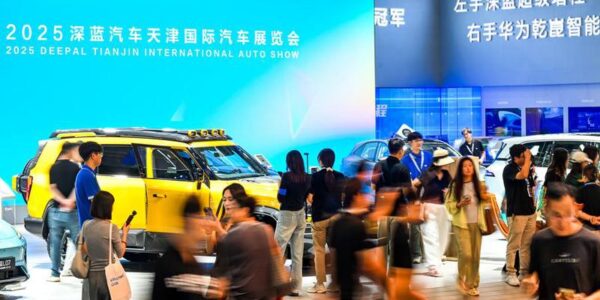 (Multimedia) Producción y ventas de vehículos de nueva energía de China se disparan en primeros nueve meses de 2025 14 7 4 2