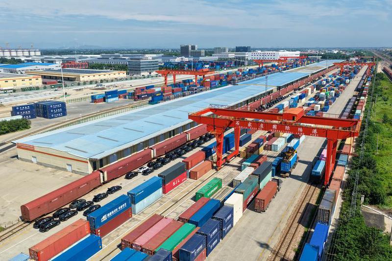 (Multimedia) Observatorio Económico: Economía china resiste presiones de julio gracias al fortalecimiento de nuevos motores de crecimiento 1 8 5 11