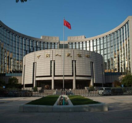 Préstamos en yuanes de China aumentan en 1,53 billones de dólares entre enero y julio 3 113 4