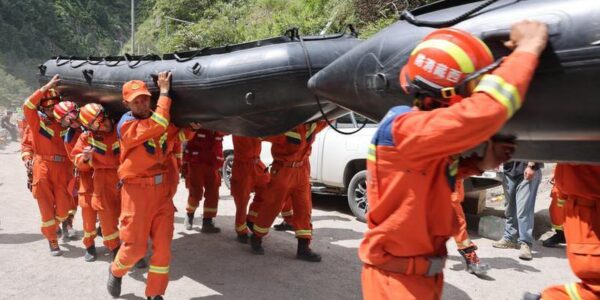 (Multimedia) China lleva a cabo esfuerzos de rescate multidimensionales tras fatal avalancha de lodo en Xizang 16 12 9 6