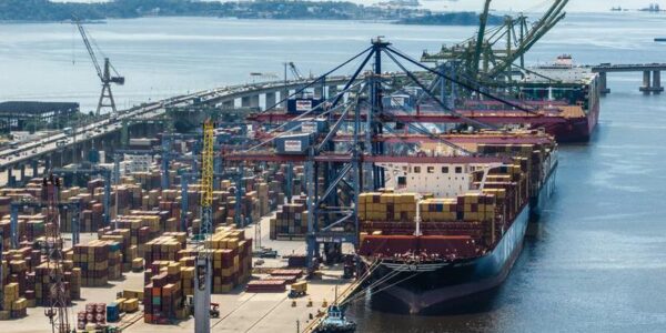 (Multimedia) Director Ejecutivo de Brasil ante FMI prevé impacto limitado de aranceles estadounidenses en 2025 13 21 7