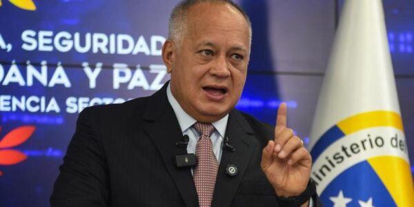 Gobierno venezolano denuncia que EE. UU. separó de sus madres a otros cuatro niños migrantes 12 77 1