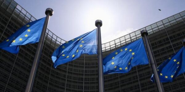 Estonia amenaza con vetar nuevas sanciones de la UE contra Rusia por desavenencias sobre precio límite del petróleo 16 82 1