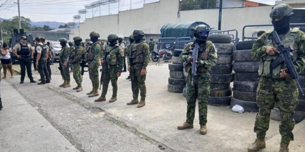 (Multimedia) Fiscalía de Ecuador formula cargos contra 39 personas por asesinato de 17 presos en cárcel 13 1 8 1