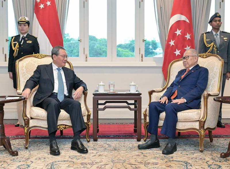 (Multimídia) China está pronta para trabalhar com membros da ASEAN na construção bem-sucedida da Área de Livre Comércio 3.0, diz premiê chinês 1 11 4 2