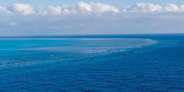 (Multimedia) Guardia Costera de China intensifica patrullas en aguas alrededor de Huangyan Dao 12 12 1 2