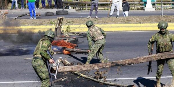 Liberan a cuatro de 17 militares retenidos durante paro indígena en Ecuador, confirma Ejército 16 133 1