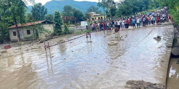 Inundaciones en Nepal dejan 165 muertos y 823 desaparecidos, según organismo gubernamental 12 171 4