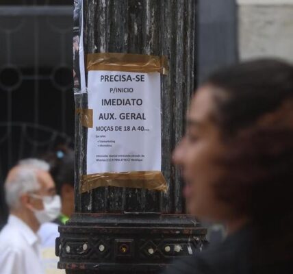 Desempleo en Brasil disminuye al 5,3 % y alcanza mínimo histórico para el trimestre terminado en julio 3 176 4