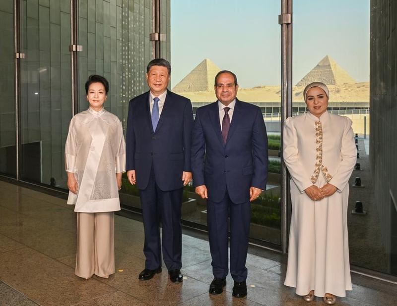 Xi y Peng Liyuan visitan el Gran Museo Egipcio 1 187 4