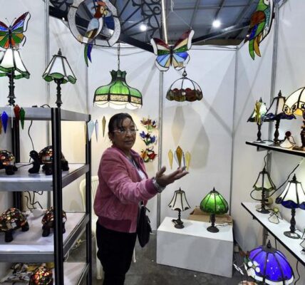 (Multimedia) Especial: Feria Internacional de Artesanía de La Habana une tradición y talento global 2 19 2 3