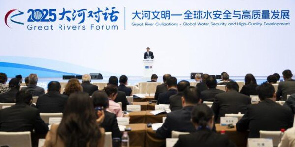 (Multimedia) Inauguran Foro de los Grandes Ríos en Wuhan, centro de China 12 2 8 1