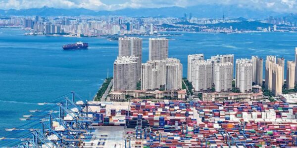 Xinhua Commentary: China has much to offer for those investing long-term in land of opportunity 13 22 2 2