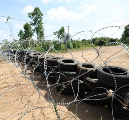 (Multimedia) Ejército tailandés afirma que más de 35.000 civiles han sido evacuados de frontera con Camboya 4 25 9