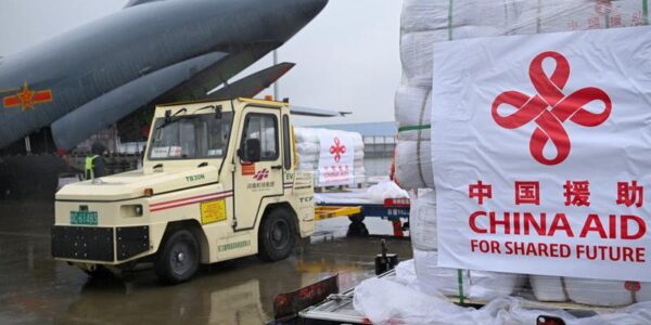 (Multimedia) China envía a Pakistán suministros para hacer frente a inundaciones 17 30 2 1